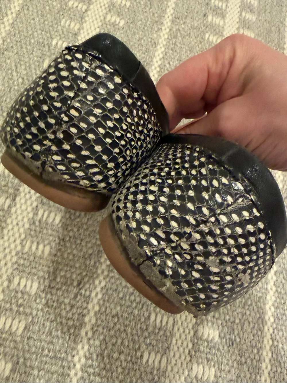 Tory Burch Size 6 Black Snakeskin-Print Logo Round-Toe Ballet Flats